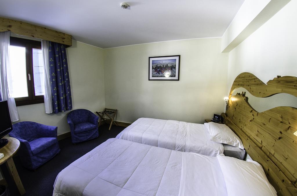 Hotel Rive - Complesso Turistico Campo Smith Bardonecchia Bagian luar foto